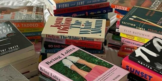 Club do Livro para Garotas Bilíngues (Espanhol)